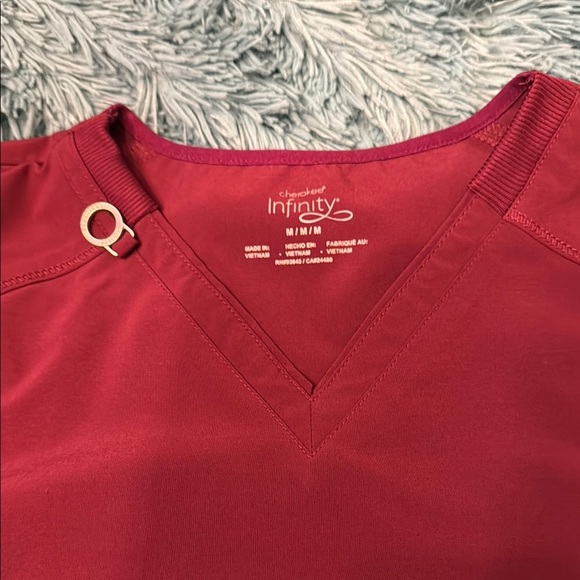 Maroon Scrub Set Cherokee infinity medium top and large bottom jogggers - Picture 2 of 7